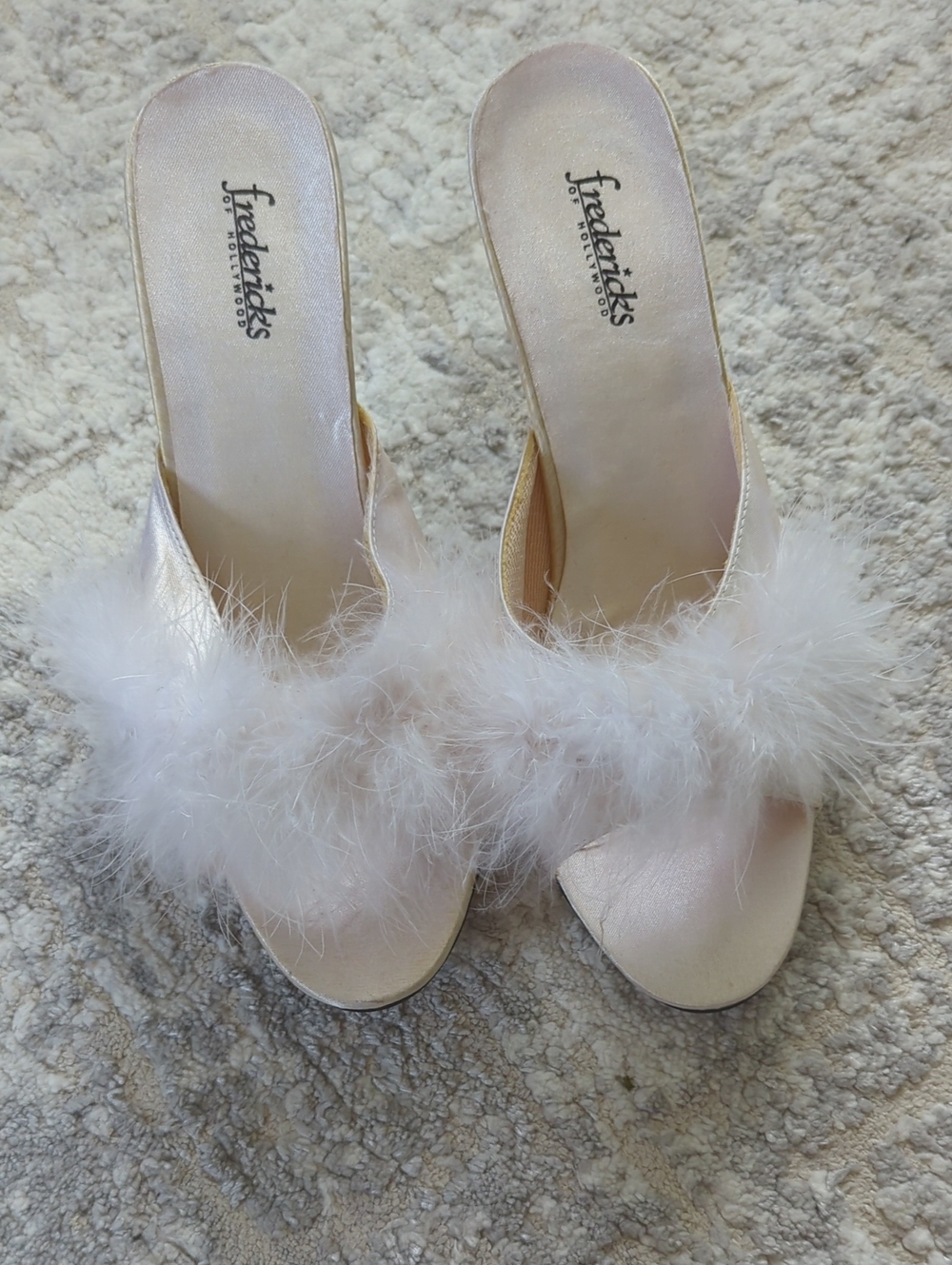 Frederick's of Hollywood White Feather Slide Mules Size 9